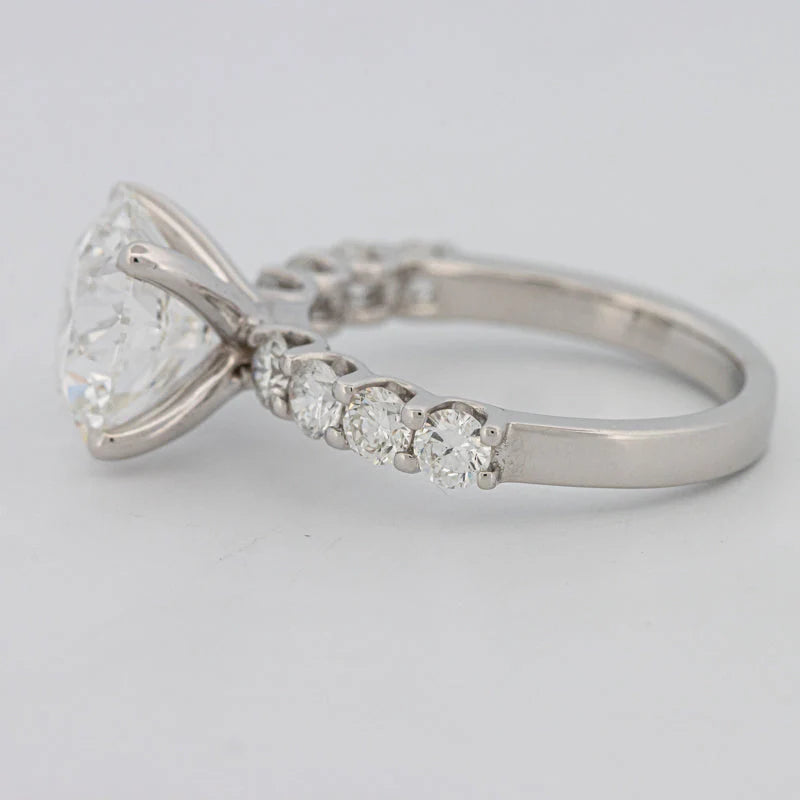 “Eydís” Solitaire Pavé Ring